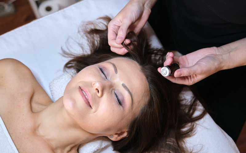 ¿Cómo abordar la calvicie relacionada con la Covid-19?