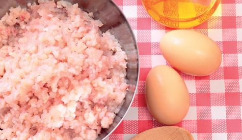 albondigas de bonito en salsa verde