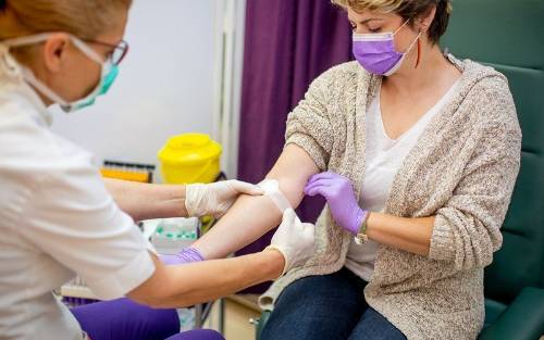 Análisis de sangre en los centros hospitalarios