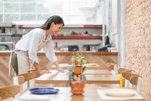 Camarera en un restaurante