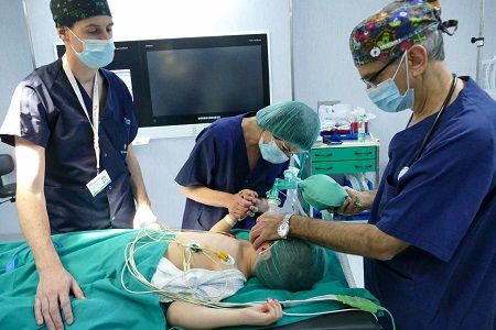 Cirugía de frenillo lingual