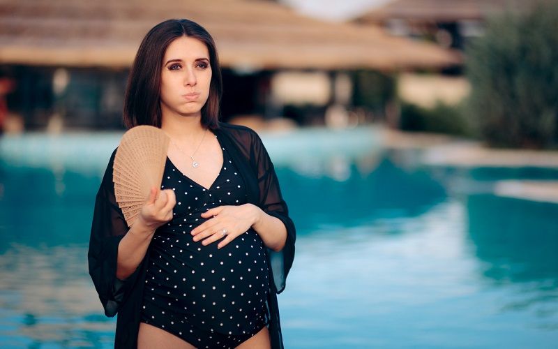 Embarazo en verano: qué riesgos existen y cómo prevenirlos