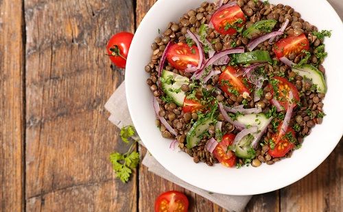 Ensalada de lentejas con tomates