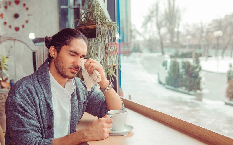 Exceso de lagrimeo u ojo lloroso: qué significa