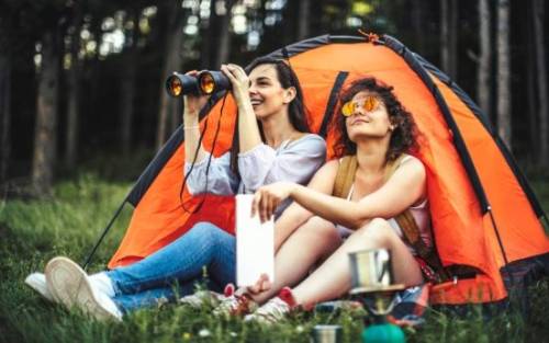 Usar gafas de sol en vacaciones