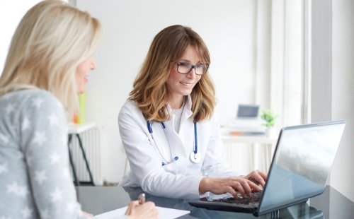 Mujer en la consulta de Ginecología