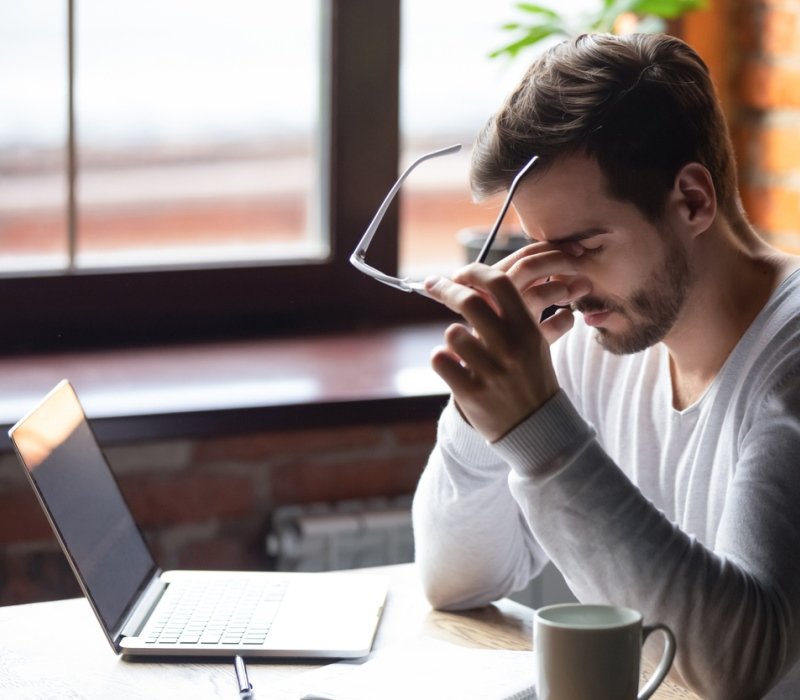 Ojo seco y uso de pantallas, ¿relacionados?