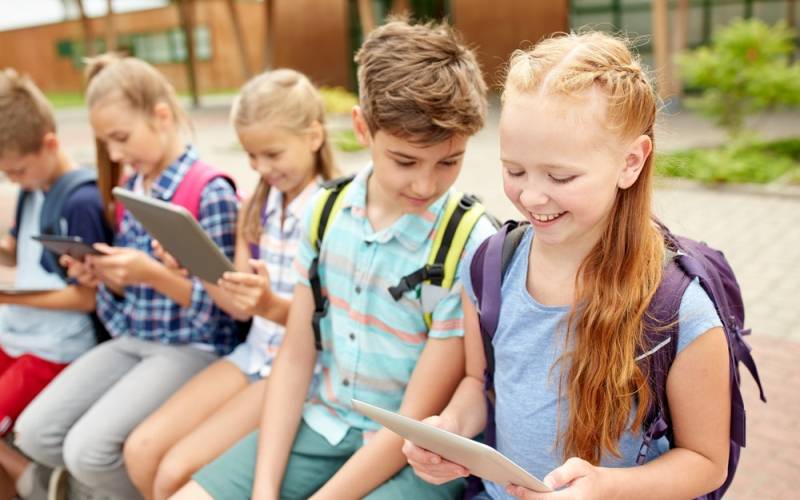 El riesgo de las RRSS en la infancia y la adolescencia