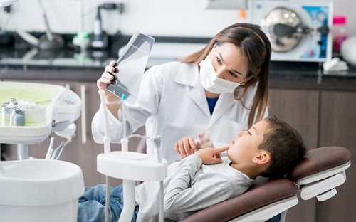 La importancia de la primera revisión en los niños